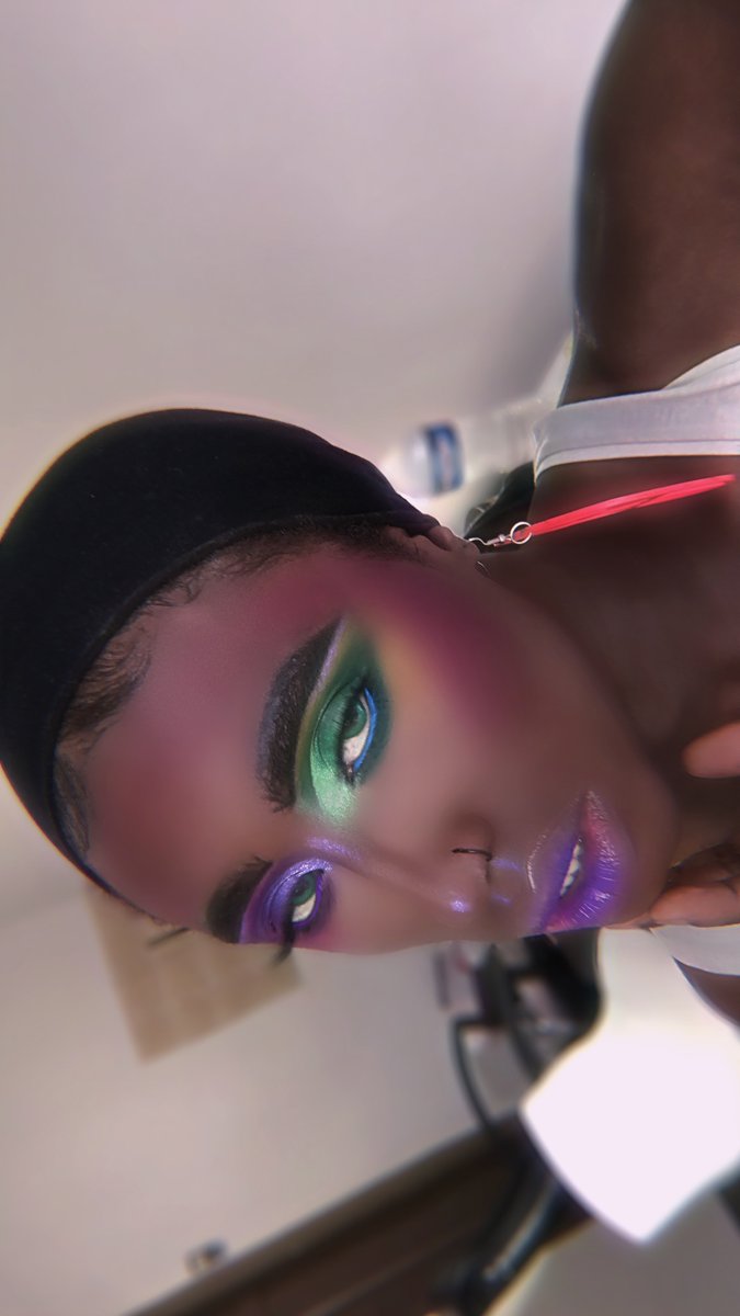 BlackMonroe7's tweet photo. @MakeupRVLTN :Instinct Palette xxglow foundation 
@LAColorsusa :Truely Matte @lagirlusa :Pro Concealer @bhcosmetics :Blur Primer @ColourPopCo :Nofilter Powder @juviasplace :the Zulu Palette.. #makeup #viral2020 #Trending #Belgium #makeupartist #makeupaddict #makeupoftheday https://t.co/PumO6PQX6z