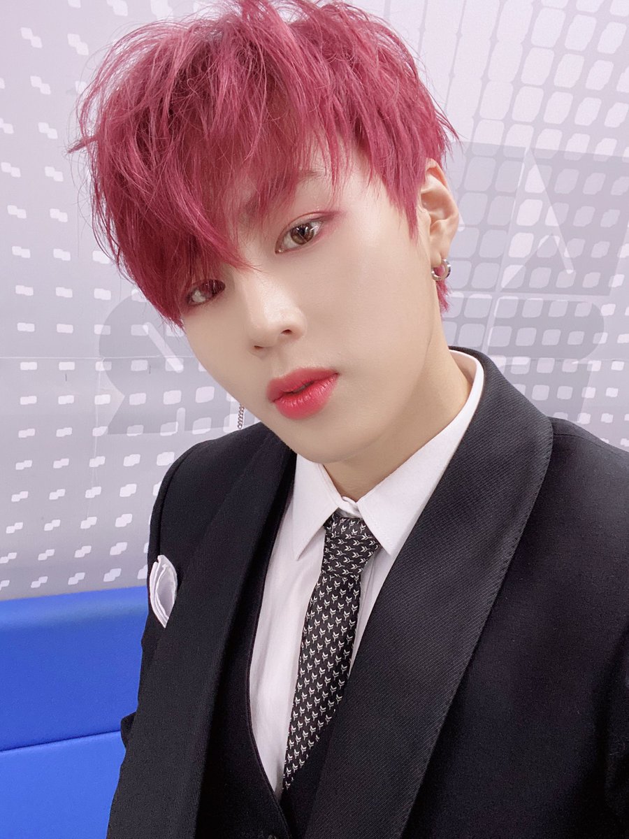 gooreumseng's tweet photo. 진짜 만나고 싶드아 ㅠ 
제발제발제발제발 ㅠ 
총초옹...❤️🙏 https://t.co/3tkTwcOgvV