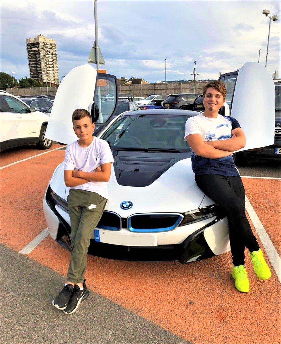 Our brand friend @Federico.minieri is known around town for having a serious car addiction. 
Federico has provided us with some brilliant content of our BMW model range over the years. 

If you haven't already, please support his luxury auto magazine account: @LXM2 

#BMW #i8
