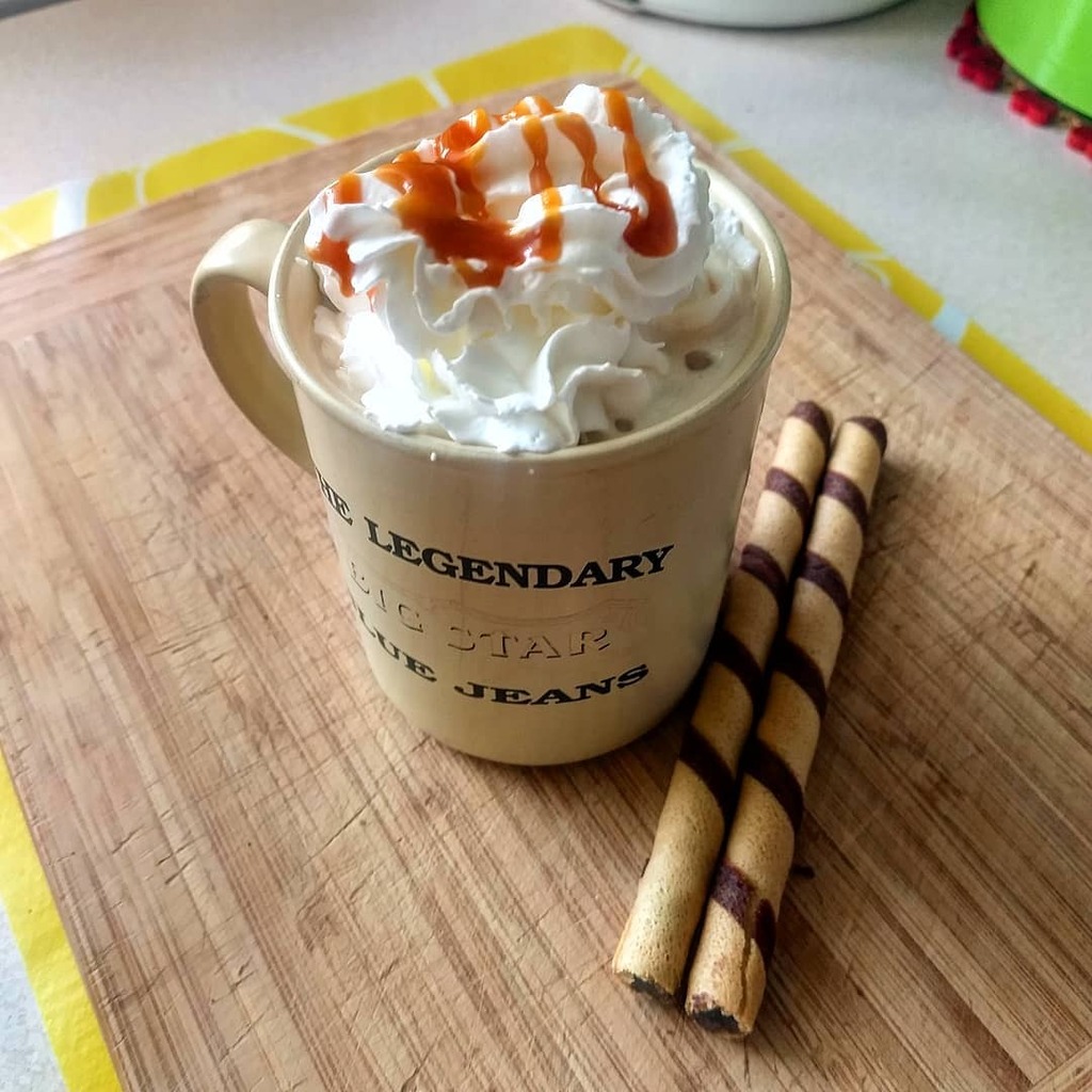 Hammer_1975's tweet photo. Sunday coffee 😁☕Ale sobie kawkę zrobiłem 😁☕ #kawusia #kaweczka #kawazmleczkiem #timeforcoffe #littlecoffe #coffee #coffeetime #relax #chillitime #jacobs #arabica #jacobs #robusta #dzieńdobry #miłegodnia #czasnakawę #cup #caffeine #coffeeforeveryone … https://t.co/RD7MDjrKVt https://t.co/XKGMl98lJE