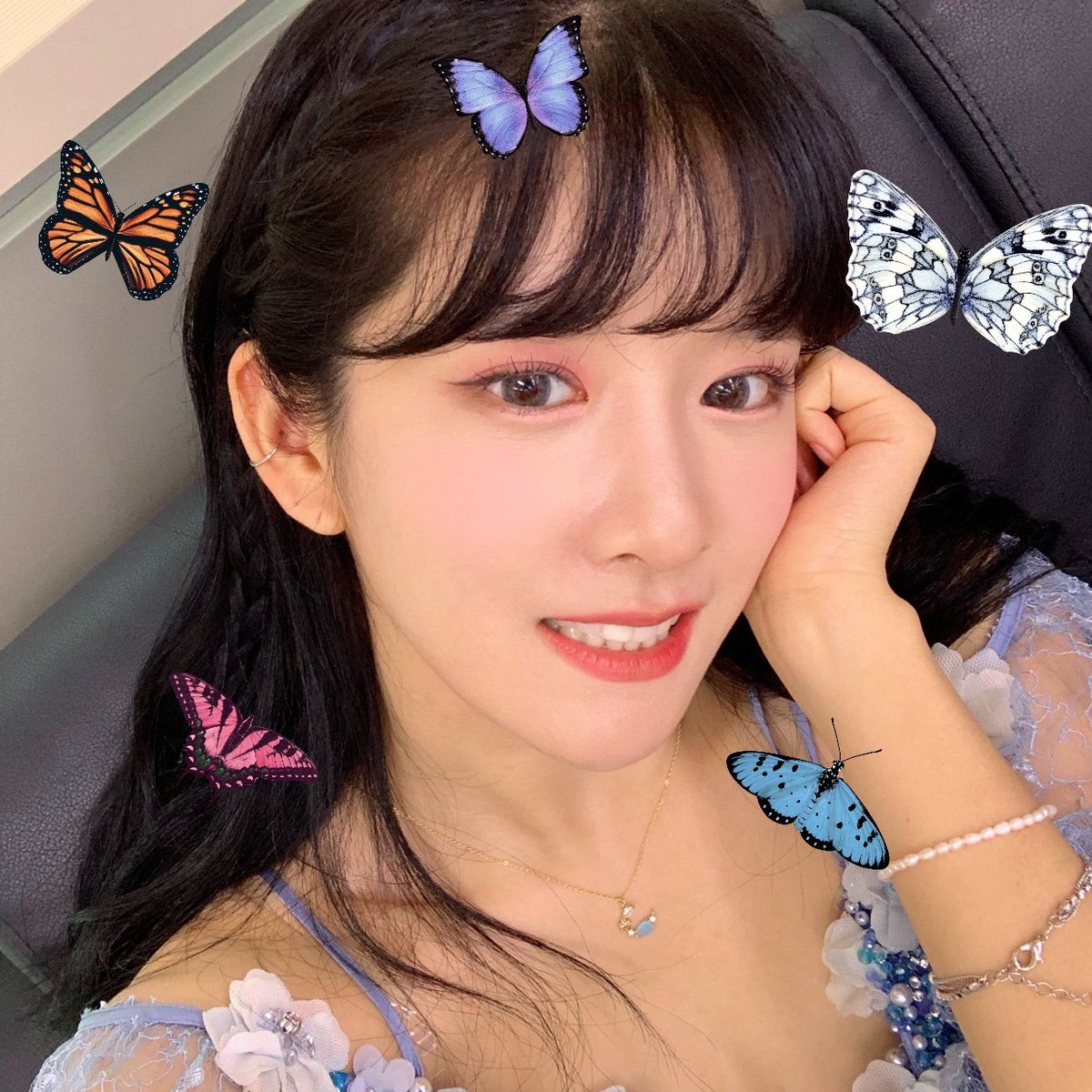 EXY_S2's tweet photo. 곧 드림콘서트에서 만나여😋🤍 #드림콘서트 https://t.co/dbXUH126z8