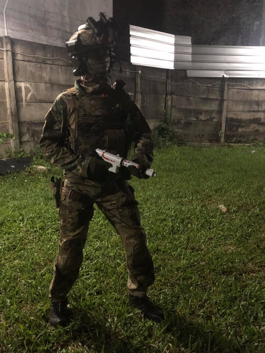 KoshkaB_Neko's tweet image. Koshka mau share airwsoft lagi ah~
Sekarang koshka mau share foto Anggota koshka Sekaligus Dokter yaitu : ICAROS 😋
TEC 9 ASIMOVnya juga sama pak dokter yang melakukan painjobnya~ keren kan UWU 😁😁
#airsoft #tec9 #asimov