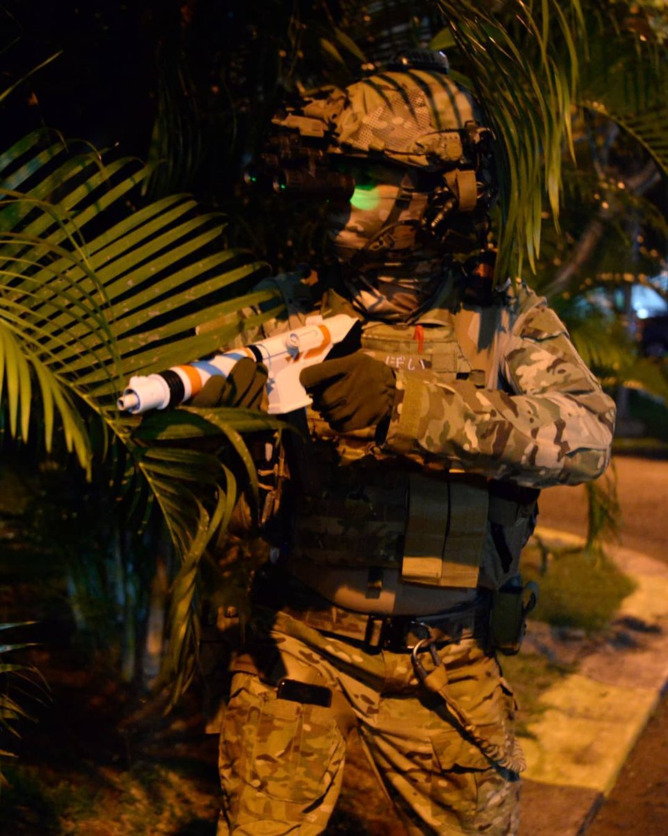 KoshkaB_Neko's tweet image. Koshka mau share airwsoft lagi ah~
Sekarang koshka mau share foto Anggota koshka Sekaligus Dokter yaitu : ICAROS 😋
TEC 9 ASIMOVnya juga sama pak dokter yang melakukan painjobnya~ keren kan UWU 😁😁
#airsoft #tec9 #asimov