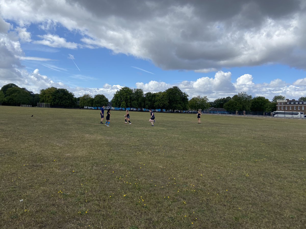 RoyalArsenalTag's tweet photo. Practice sessions #CovidOperation in place #6InTheMix #SocialDistancing #SundayFunday https://t.co/EUOCoYsygy