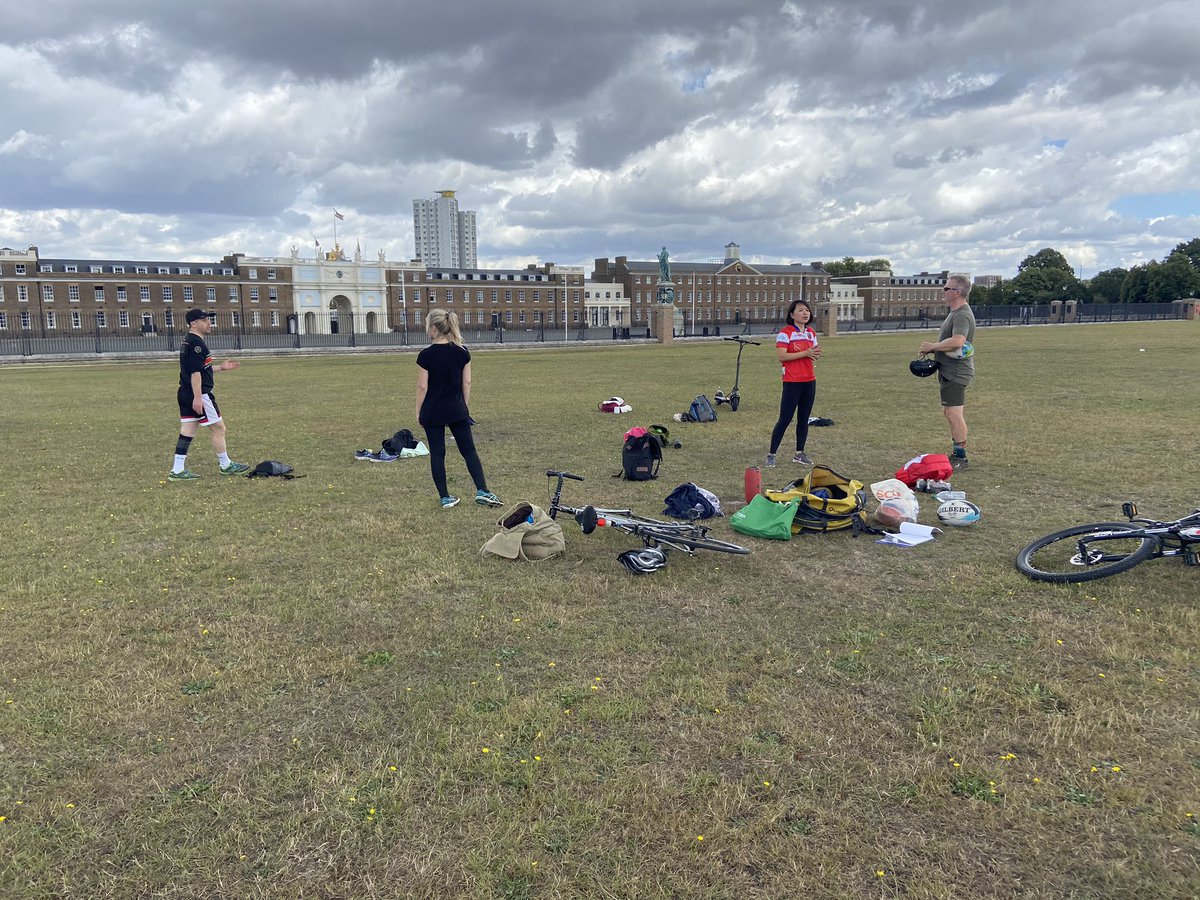 RoyalArsenalTag's tweet photo. Practice sessions #CovidOperation in place #6InTheMix #SocialDistancing #SundayFunday https://t.co/EUOCoYsygy