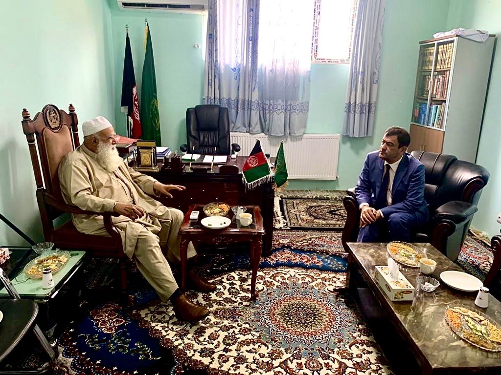 ShakerKargar's tweet photo. محمد شاکر کارگر، امروز با شخصيت بزرگ جهادي و سياسي فضیلتمآب شیخ الحدیث پروفيسور استاد عبدرب الرسول سیاف ملاقات نمود.درين دیدار پیرامون برنامه هاي جلالتمآب رئيس جمهور در مورد موضوعات صلح،مذاکرات بین الافغانی،وضعيت جاري و نقش برازنده شخصيت هاي ملي سياسي در مسائل مطروحه صحبت شد. https://t.co/P7KIRM5wsw
