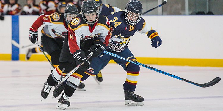 Research suggests that sticking to one sport too early probably prevents most kids from reaching their full potential. Here's why. bit.ly/3jtNerk <a href="/activeforlife/">activeforlife</a>