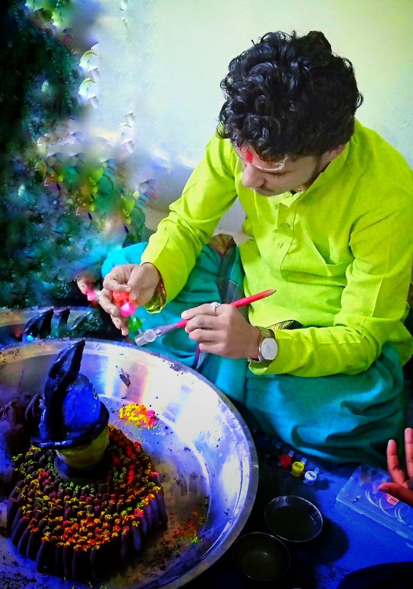 RishikantGarg6's tweet photo. #_हर_घर_महादेव 📿🕉️🙏
#शंकर #महाकालेश्वर #पार्थिव_शिवलिंग #_mahadev https://t.co/YhkI14E2rO