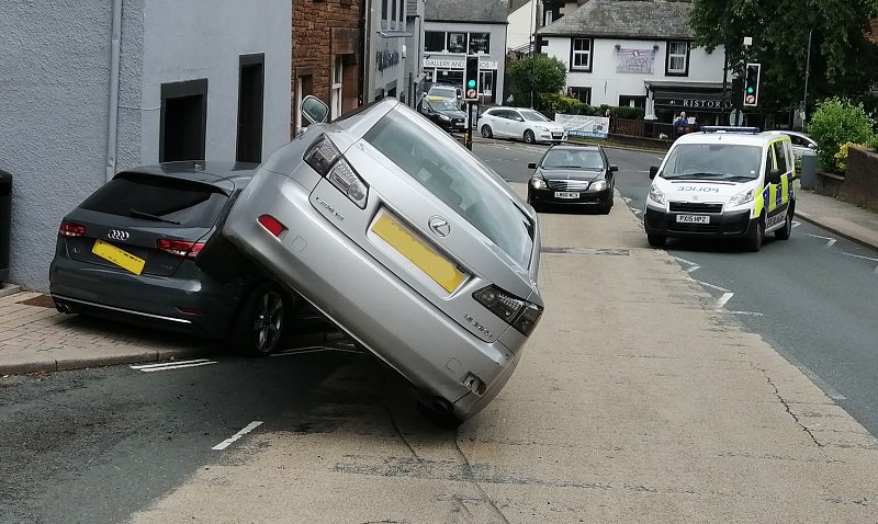 CumbriaCrack's tweet photo. Police dealing with collision in Penrith https://t.co/KBLBl2Nxzj https://t.co/CQbcVN7yhj