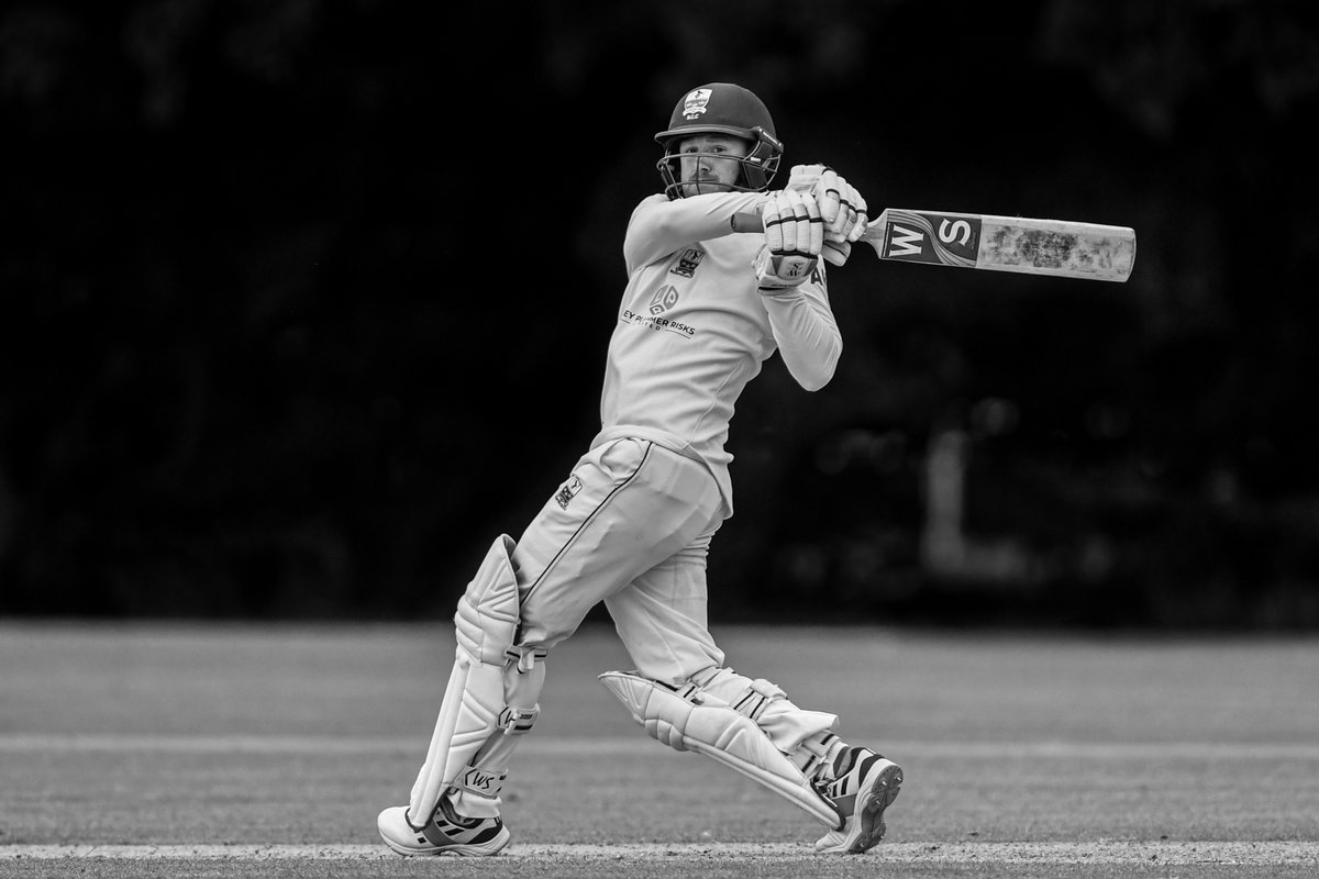 Jbowag's tweet photo. #sameshot #sameperson #blackandwhite #colour #actionshot #edited @Westy_14 of @Brentwood_cc yesterday v @Chelmsford_CC @briancjeeves @EssexCricket @EssexLguCricket @EssexCCB https://t.co/DTCJzKTvTX