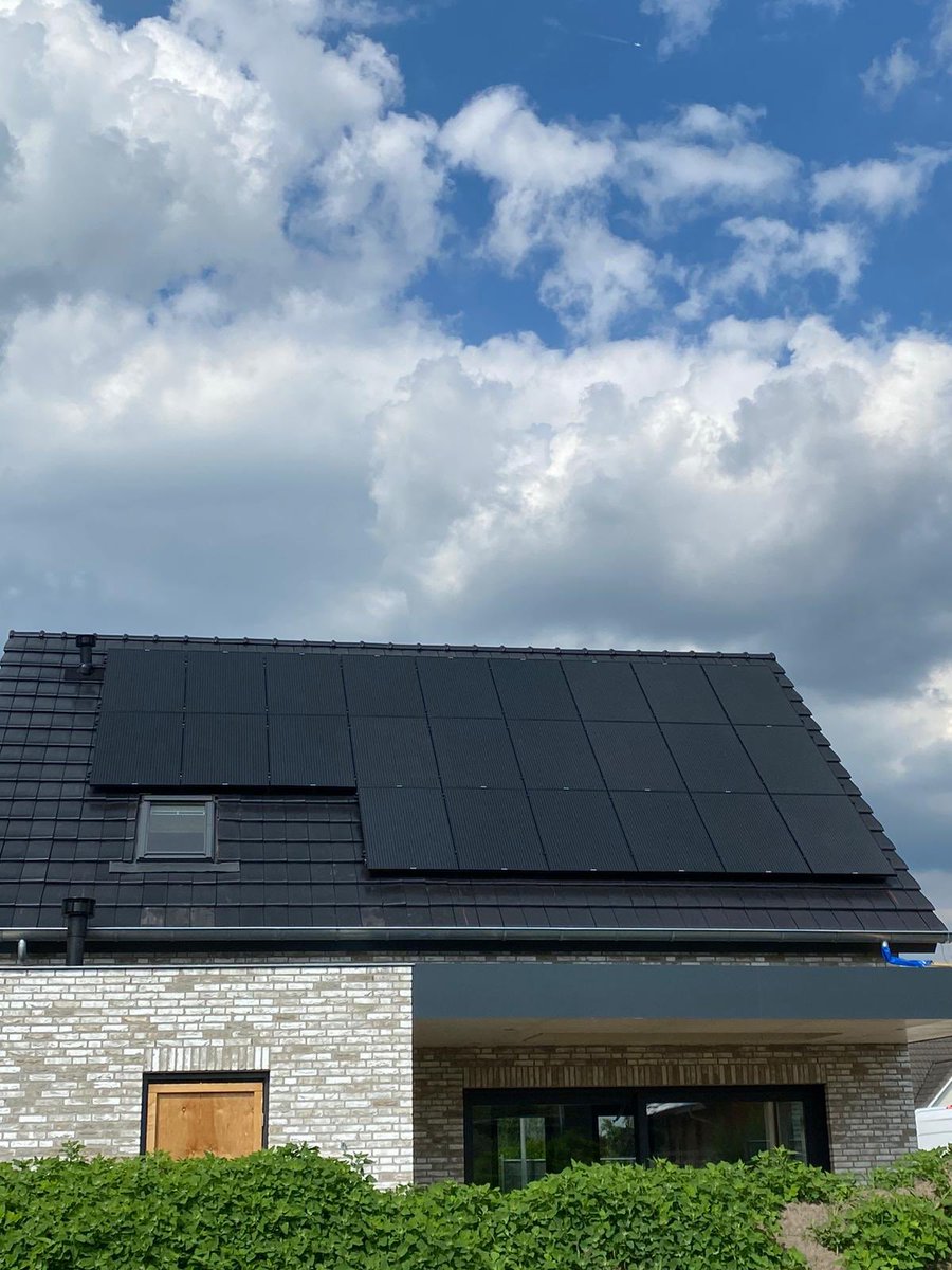 In de laatste week, net voor de vakantie nog diverse zonnepanelen installaties geïnstalleerd met Enphase Energy micro omvormers. 25j productgarantie. #laatdezonmaarschijnen <a href="/Enphase/">Enphase Energy</a>