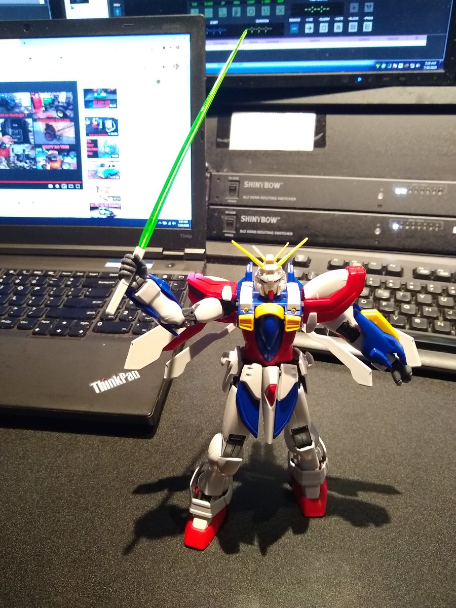 TheLeadHead's tweet photo. Since my hobby group hasn't met IRL in months, we've been branching out- a couple of the other guys tried building #Gundam kits, thought I'd give it go: #warmongers https://t.co/pgxuCE27e0