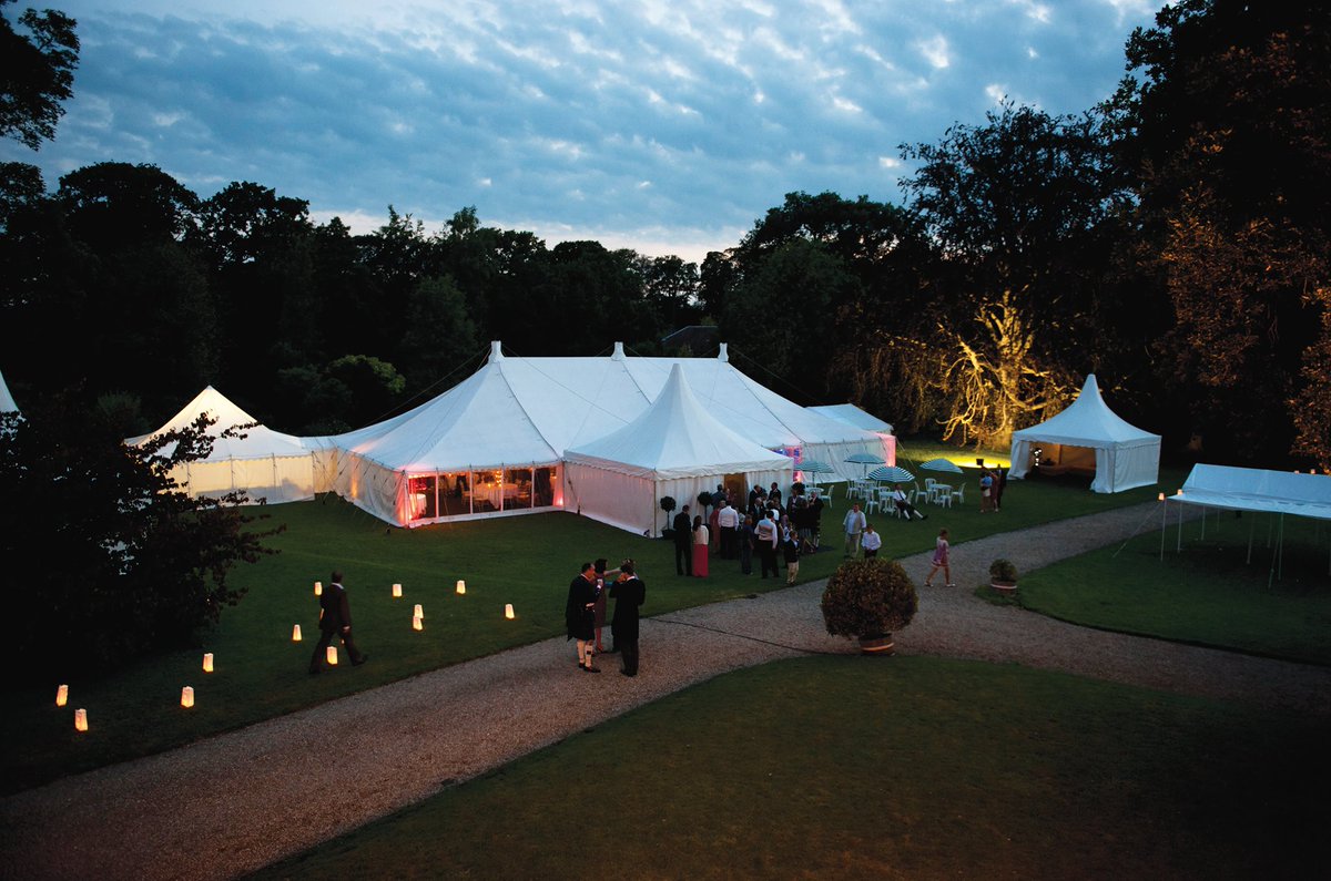 ⭐<a href="/weatherfieldmar/">Weatherfield Marquee</a> offer both Traditional and Clearspan marquees to customers across #Norfolk, #Suffolk, #Cambridgeshire and the East of England. Find out all about them at 
youreastanglian.wedding/pdl/0/25080/we… #weddingmarquee #weddingday #marqueehire