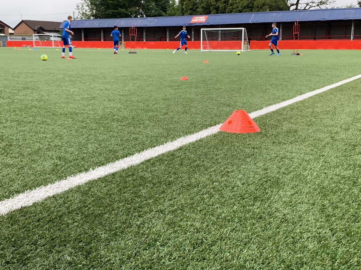 Are you an Under 16 season 2020/21?
Looking for a challenge?
Wanting to play at a higher standard and have a football pathway to an EDS scholarship?

Read about us...

rochdaleafc.co.uk/news/2020/july…

Contact us at eds@rochdaleafc.co.uk