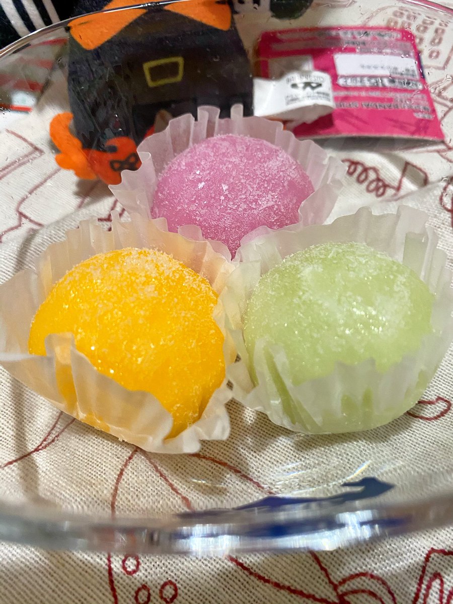 TLでおすすめされてて葛餅届いた...!!カラフルでかわいいおいしい...!!!! 