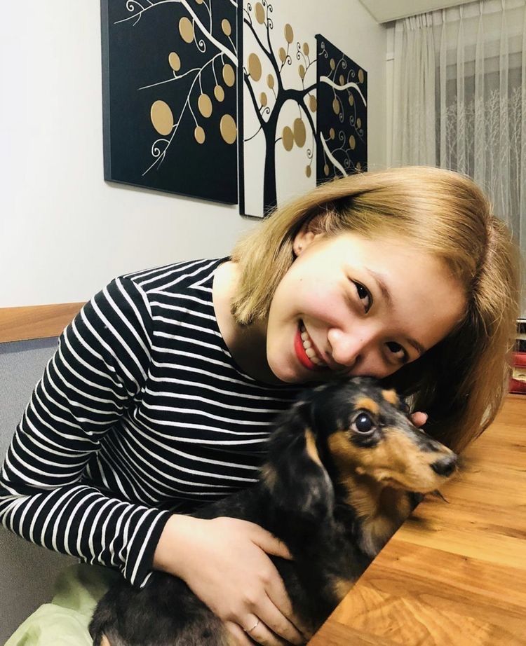 revewols's tweet photo. yeri + byulroo = 😘🐶 https://t.co/cqvkzUBVTr