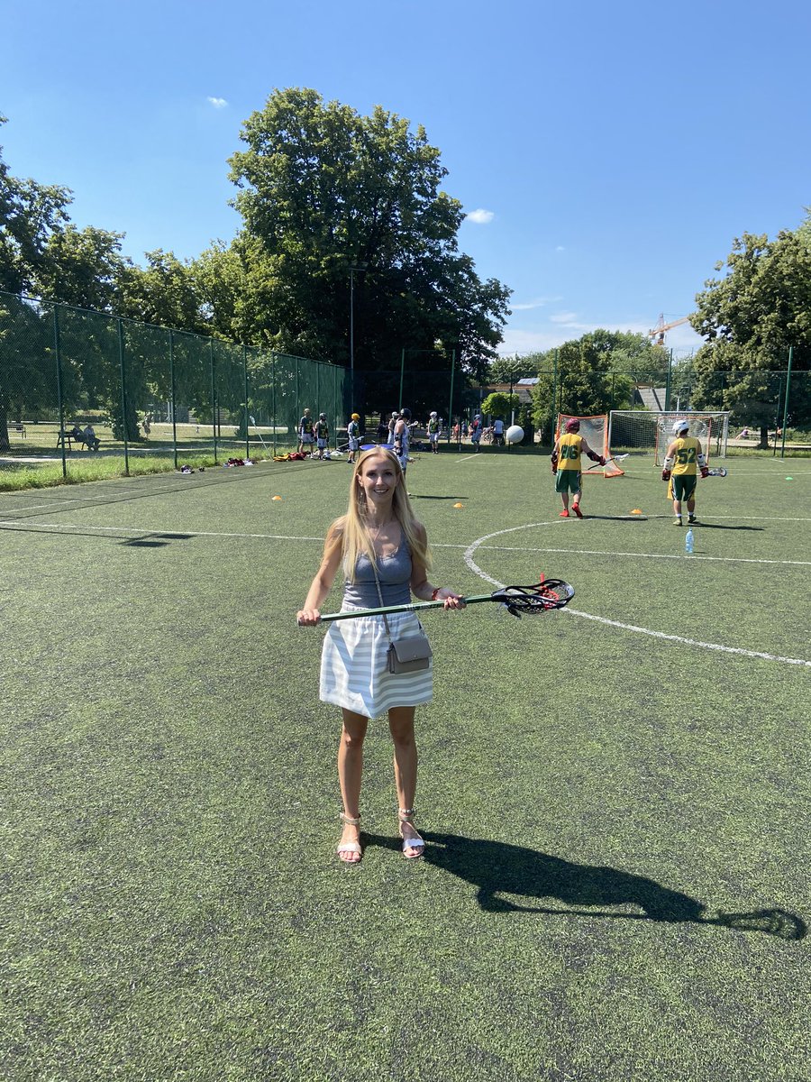Ps. Piłka w górze #Lacrosse a w tle Grom Warszawa, jedna z sześciu drużyn #PolskaLigaLacrosse 😍