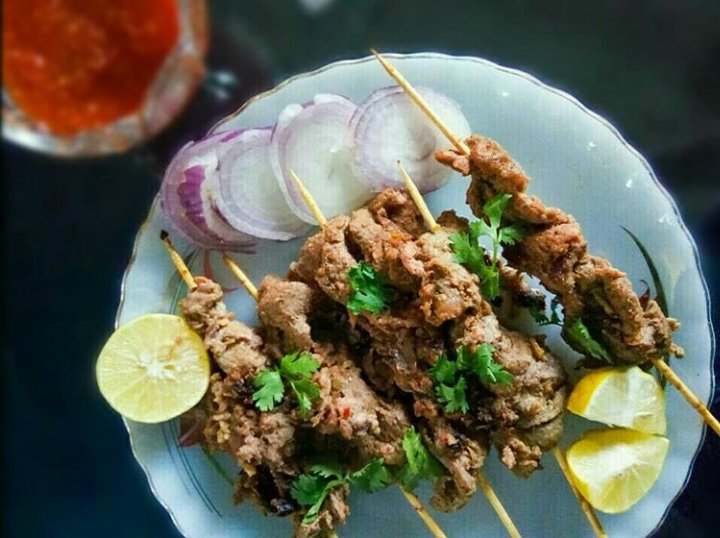 kitchenareapk's tweet photo. Kitchen Area Is Here with This Beef Bihari Kabab Recipe That Is Very Easy to Follow and Yields Very Delicious Beef Kebab. So, This Eid Ul Adha Don't Forget to Add This Delicious Beef Recipe in Your BBQ Menu
•
Link 👇
https://t.co/wbjsiglTs7
•
#EidAlAdha #Bihar #Biharikabab https://t.co/MbBNBNfSno