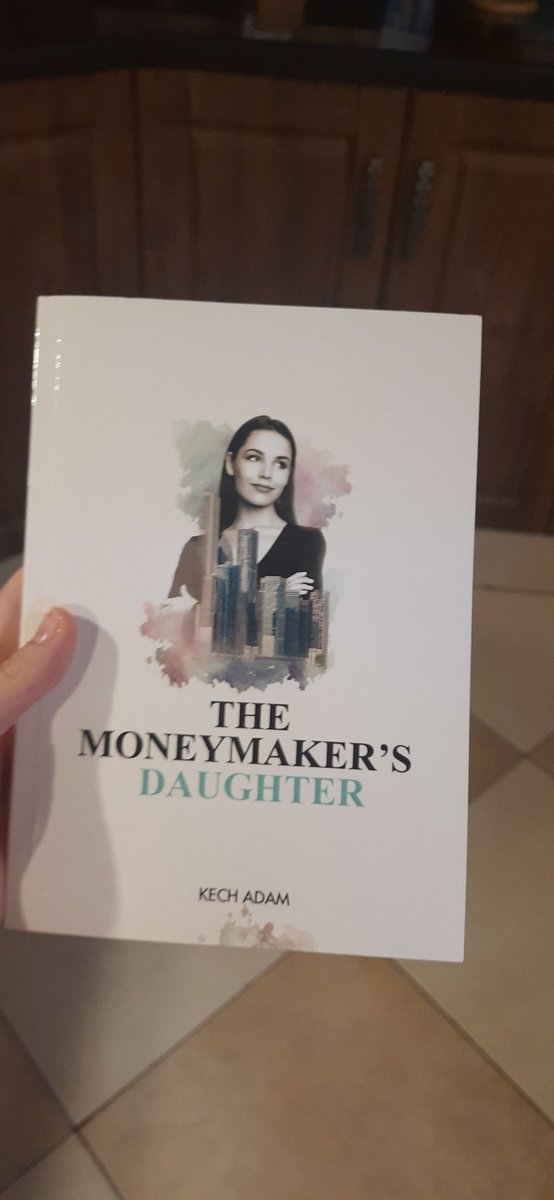Finally! After such long wait ☕<a href="/KechAdam1/">Kech Adam</a> - The Moneymaker's Daughter makes it home!

Lovely debut devoured in less than a day. So much adrenaline and elegance.

Full review on Goodreads @ H                                                
goodreads.com/review/show/33…👏💕

#amreading