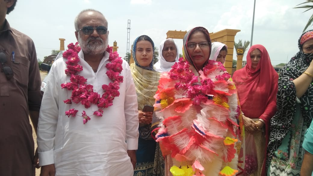 پنجاب ایجوکیشن فاؤنڈیشن کے سکولز کی پیمنٹ کے اجراء کے لیے مسلسل 12 دن چیئرنگ کراس پر احتجاجی دھرنا دیا گیا۔ دھرنا کی روح رواں محترمہ نیلم فردوس صاحبہ کے بہاولنگر پہنچنے پر بہاولنگر بائی پاس پر انکا شاندار استقبال کیا گیا۔ اور ستلج سٹی بہاولنگر میں پروقار تقریب منعقد کی گئی