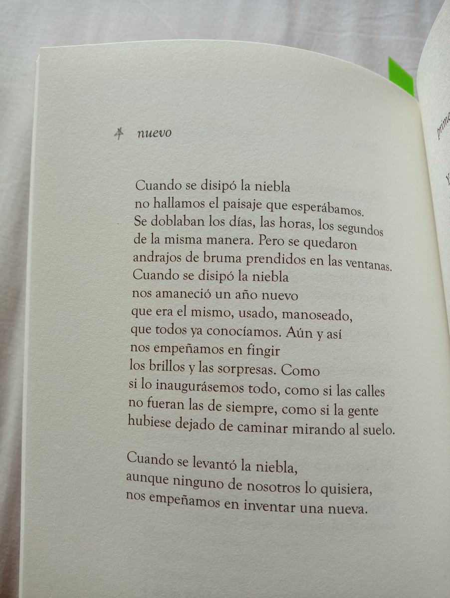 dobleaire's tweet photo. Me está gustando mucho 'La periferia del gesto' de David Yeste (Ed. @lagaruapoesia). 

Os comparto mis impresiones y algunos poemas en @SospechososR3 de Radio3 🎧

Escucha el podcast ▶ https://t.co/0yh1ov5hYN a través de @rtve https://t.co/vb1VH6igTo