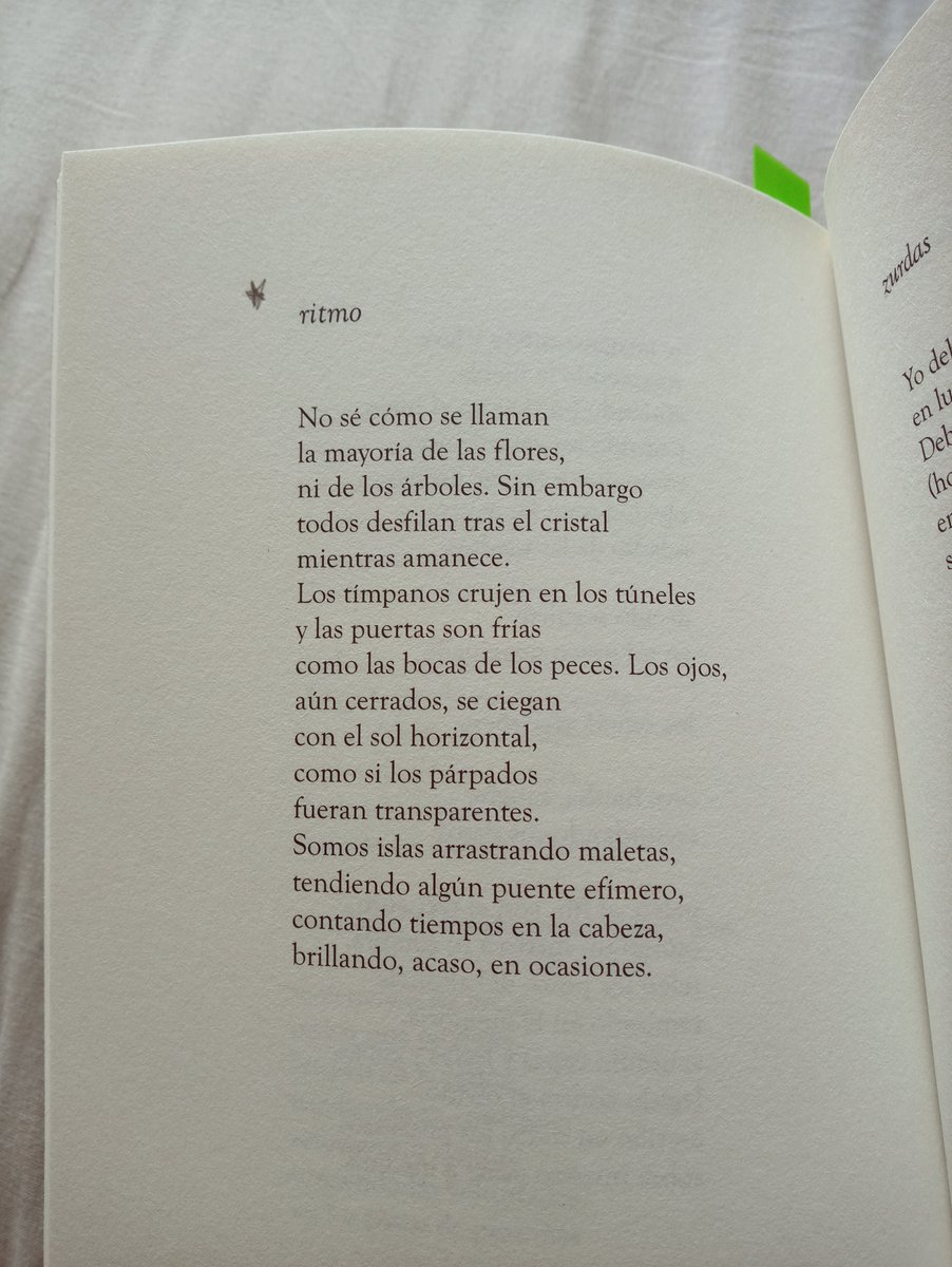 dobleaire's tweet photo. Me está gustando mucho 'La periferia del gesto' de David Yeste (Ed. @lagaruapoesia). 

Os comparto mis impresiones y algunos poemas en @SospechososR3 de Radio3 🎧

Escucha el podcast ▶ https://t.co/0yh1ov5hYN a través de @rtve https://t.co/vb1VH6igTo