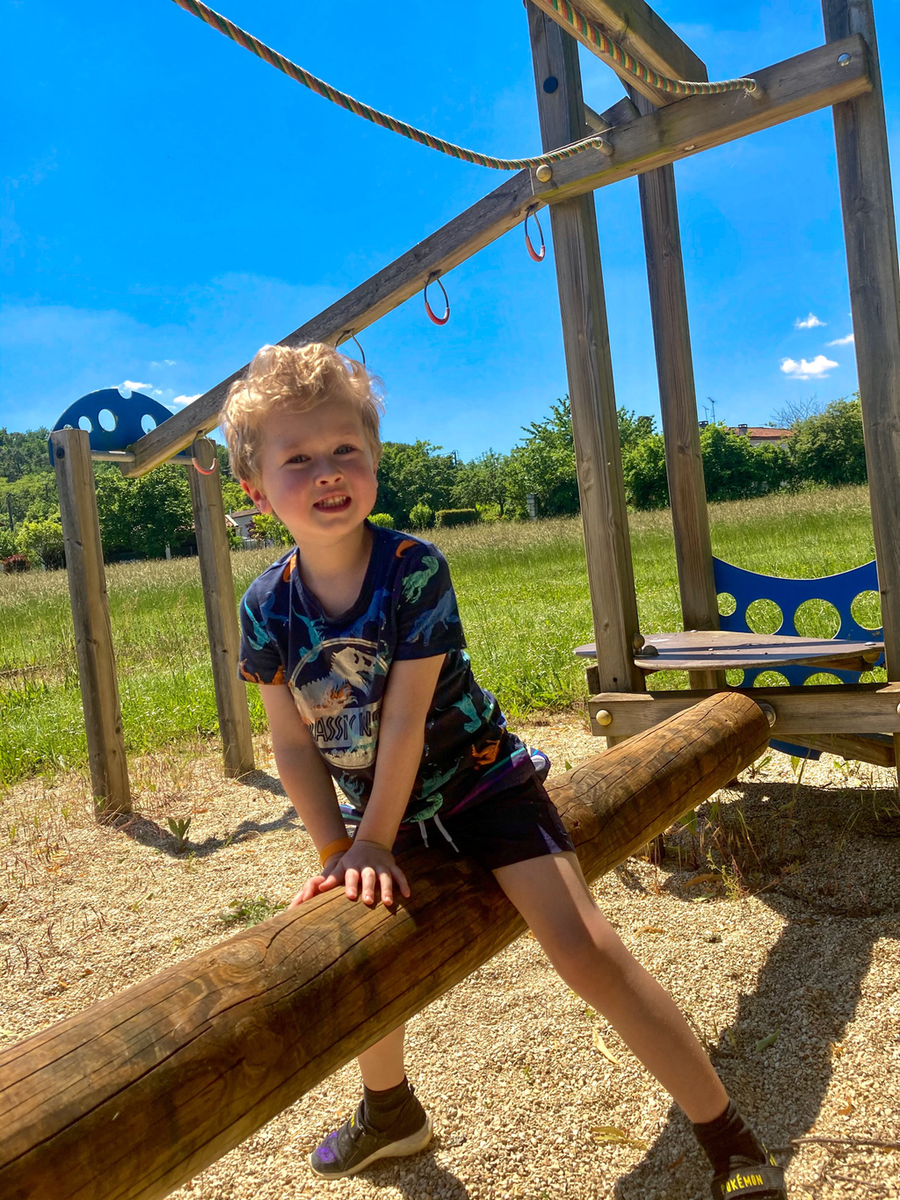 ChillingLucas's tweet image. Find more activities that your child can enjoy doing and still get some exercise, going scavenger hunting, playing in an outdoor pool or just washing the car!

Read more 👉 lttr.ai/UMST

#Childrensfitness #ReduceChildhoodObesity #KidsScreenTime