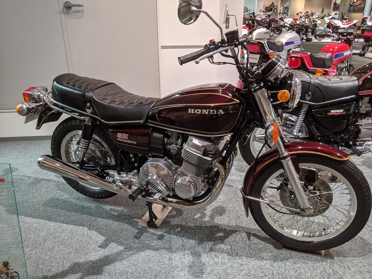 マクナイト T 84 世界で初めてトルコン式オートマチックトランスミッションを搭載したバイクはホンダのエアラなのかな