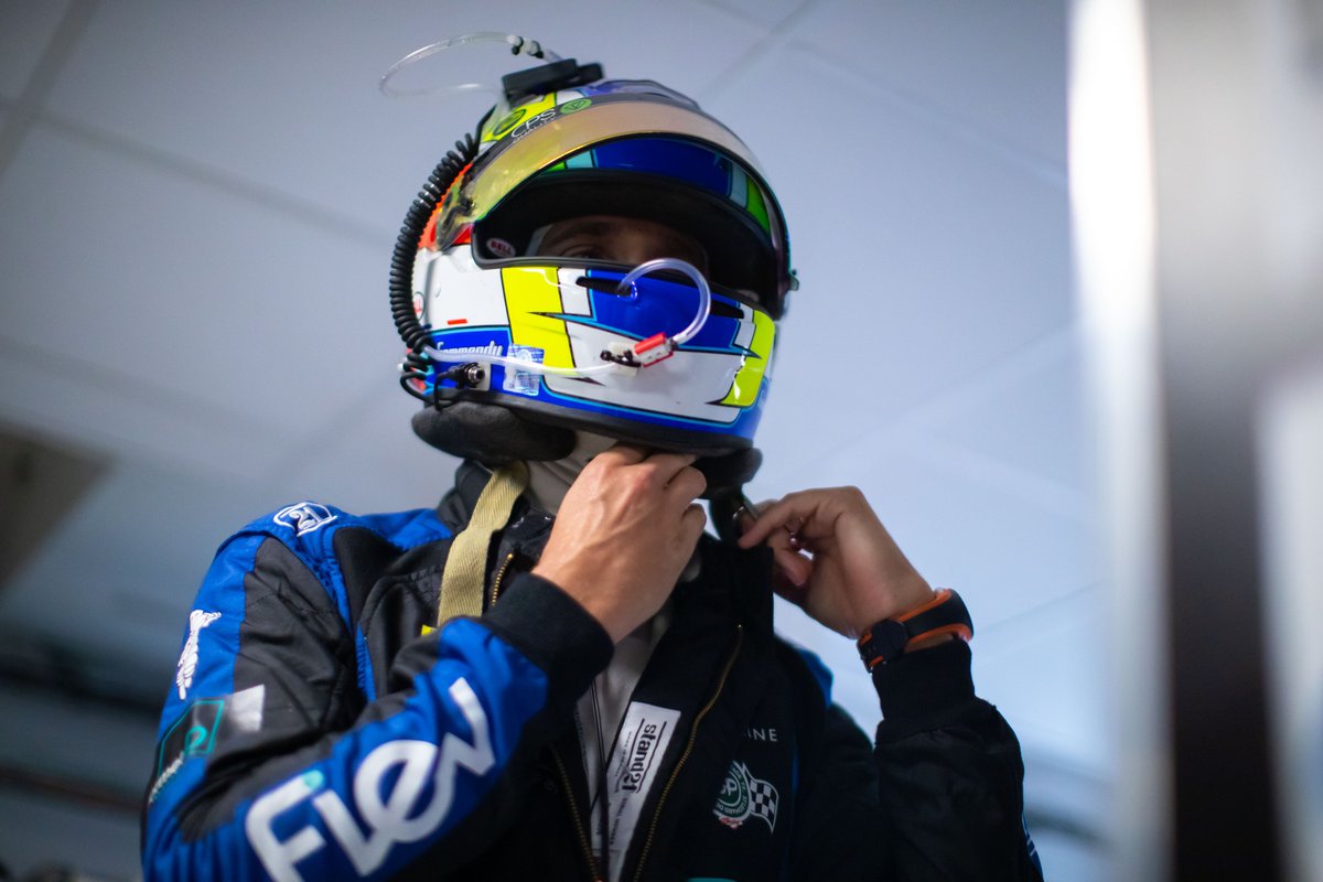 TGommendy's tweet photo. @EuropeanLMS Race 1 #LeCastellet : un accrochage en course nous a malheureusement privé d'un très bon résultat. MAIS je reste positif car cela est très prometteur pour la suite😉RDV au #4HSPA le 9 août. #FormelD https://t.co/Z4DIJbazHu