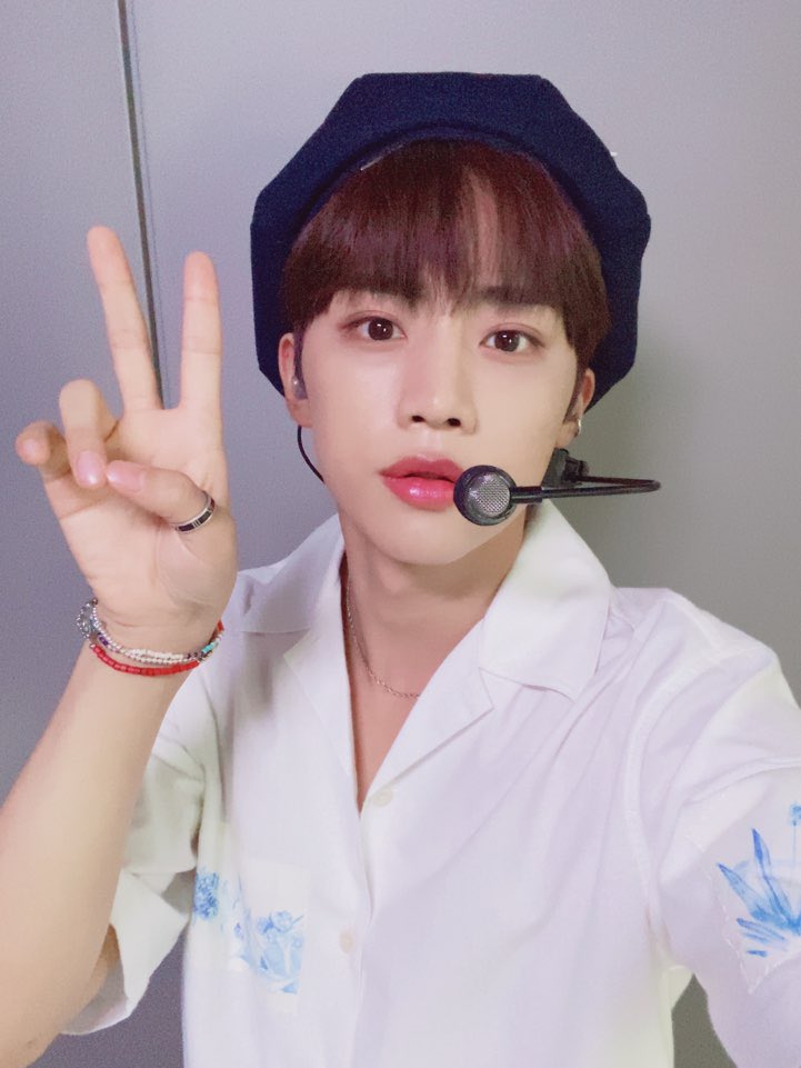 WE_THE_BOYZ's tweet photo. [선우] 예쁜 착장👕👕 https://t.co/xkhIOVfbtv