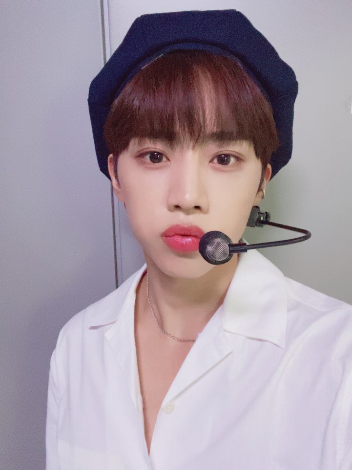 WE_THE_BOYZ's tweet photo. [선우] 예쁜 착장👕👕 https://t.co/xkhIOVfbtv
