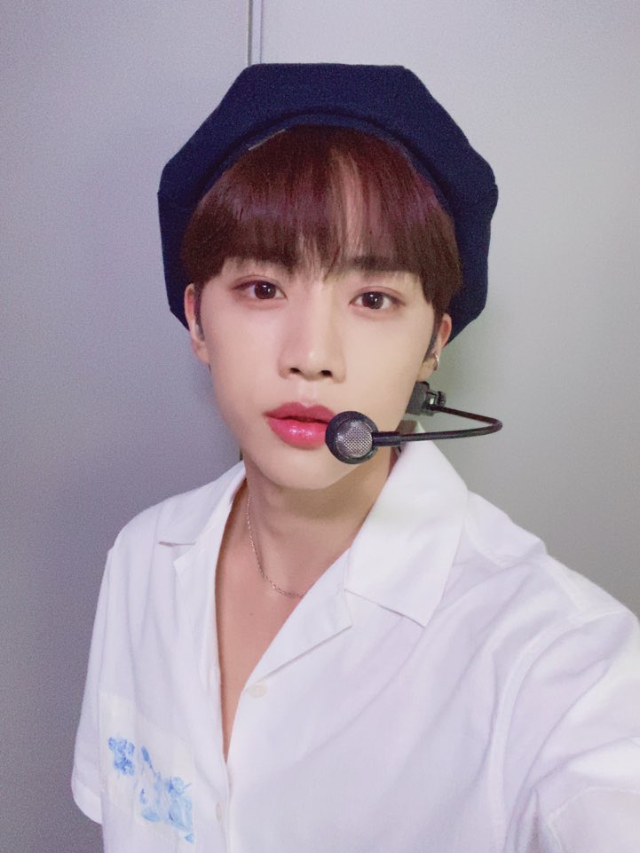 WE_THE_BOYZ's tweet photo. [선우] 예쁜 착장👕👕 https://t.co/xkhIOVfbtv