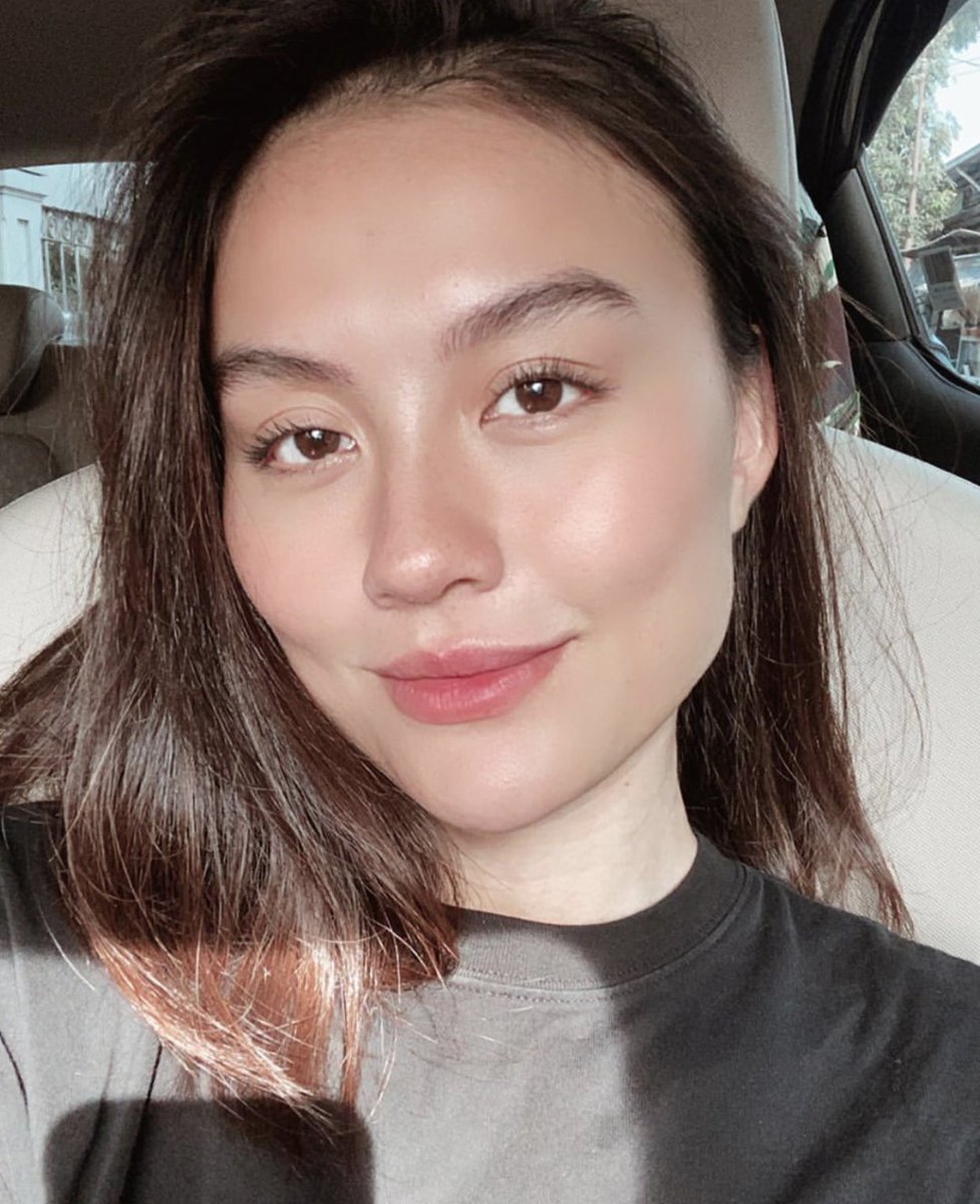iHeartRadio's tweet photo. Did I save these @agnezmo selfies or did these selfies save me? 😍 https://t.co/dNHGJzPw5u