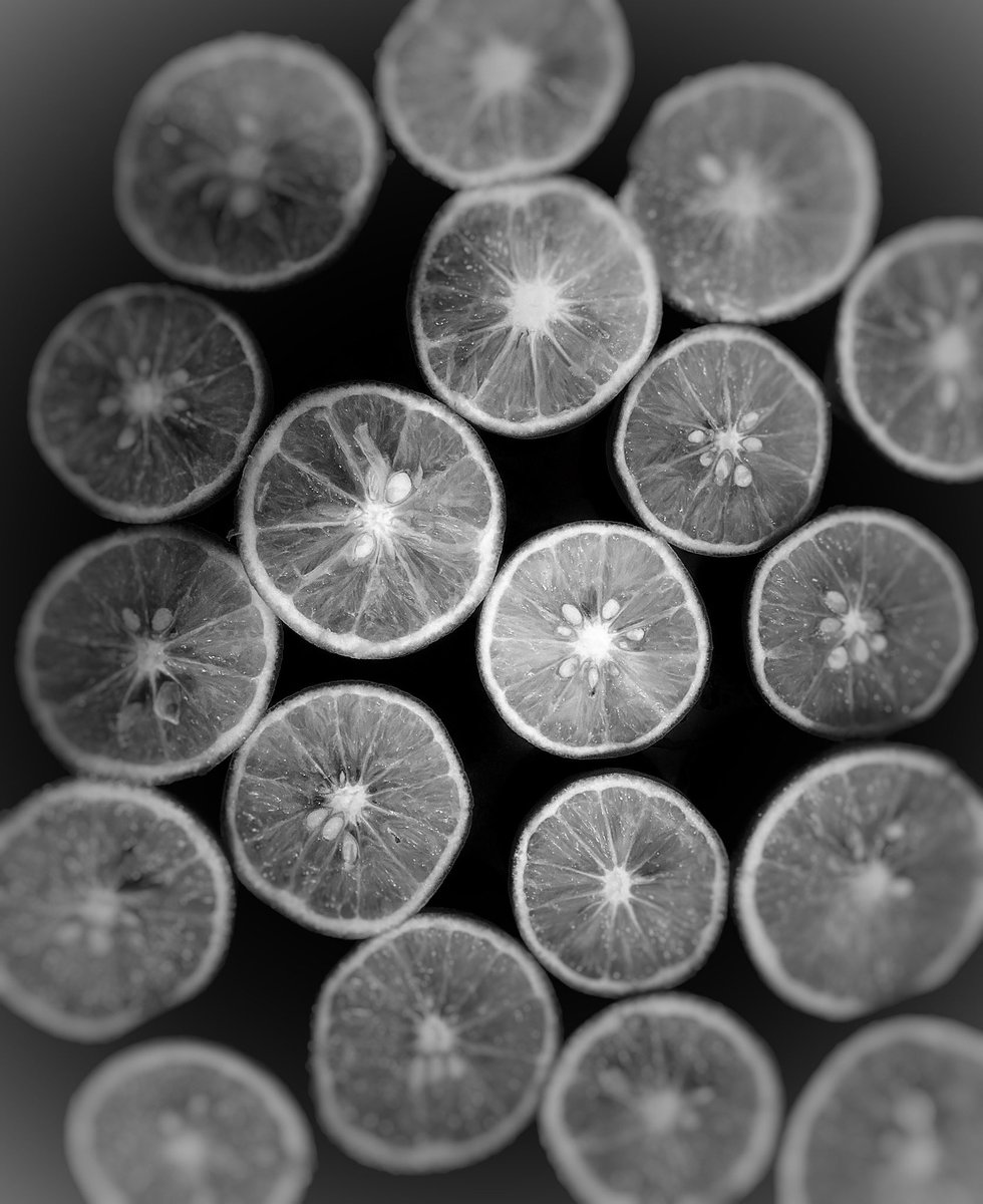 ArunkumarGopu's tweet photo. I took this photo in my #iphonese2 and used #snapseed to edit a bit. #SweetLemons https://t.co/TaBS4LAaoZ