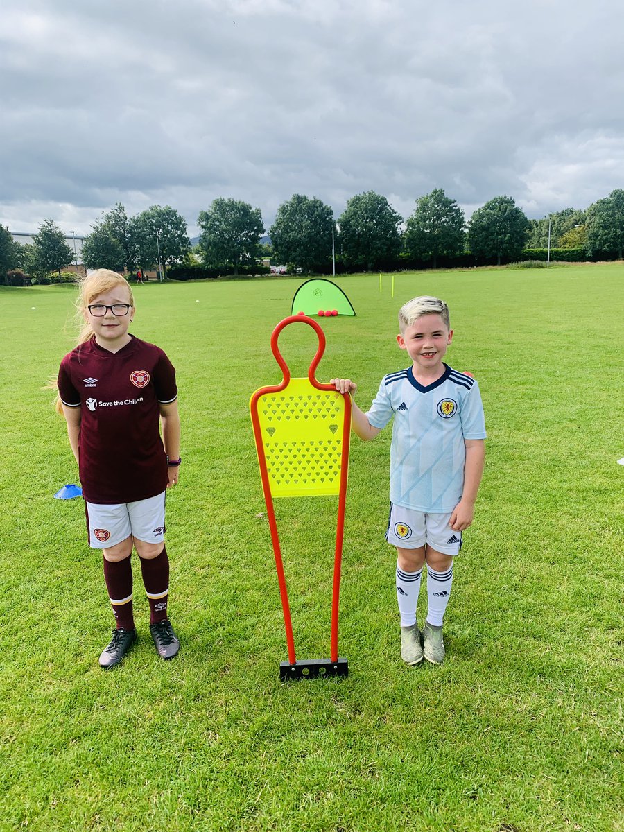 SoccerTechEDI's tweet photo. Great 2 on 1 session with @Hutchie_Vale kids Khody and Cara #SoccerTecch https://t.co/V7tojscvVr