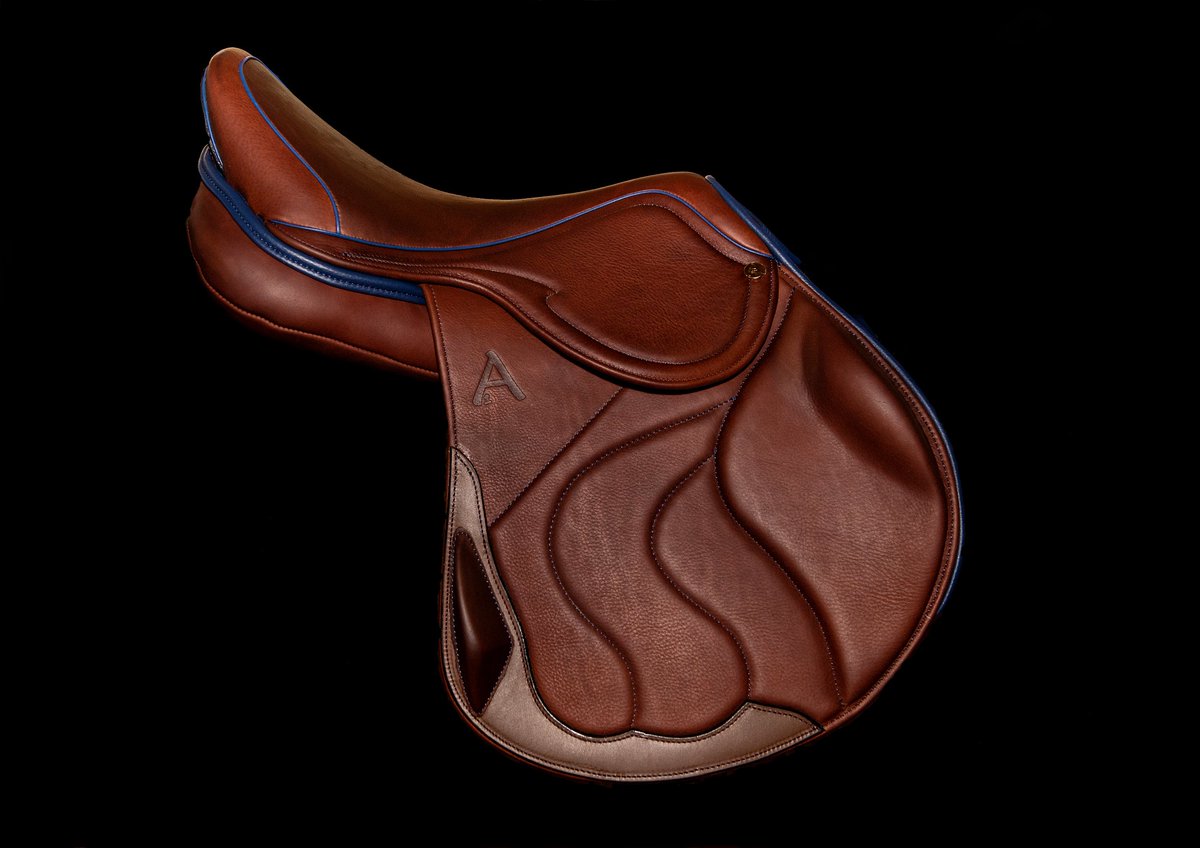 Anitasande00's tweet photo. This is what i call Art 🎨✍
#art
#photography #saddles #leather #fashion #asaddle #WorldinADay #longines #equestrian #norwegian 
#Lovestory https://t.co/vUeVvKv26F