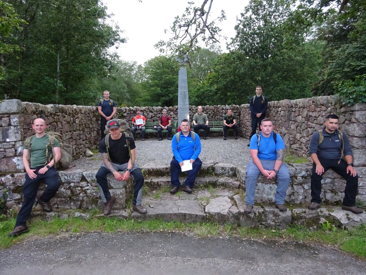 LANCS_REGT's tweet photo. 4LANCS Soldiers from C (Kohima) Coy have completed their Navigation training over the mountain terrain of West Cumbria.
The robust training inc point to point navigation and an introduction to the Prismatic Compass for the Jnr Kingsmen.

#LionsofEngland
#ArmyConfidence https://t.co/gTNCSXBtEt