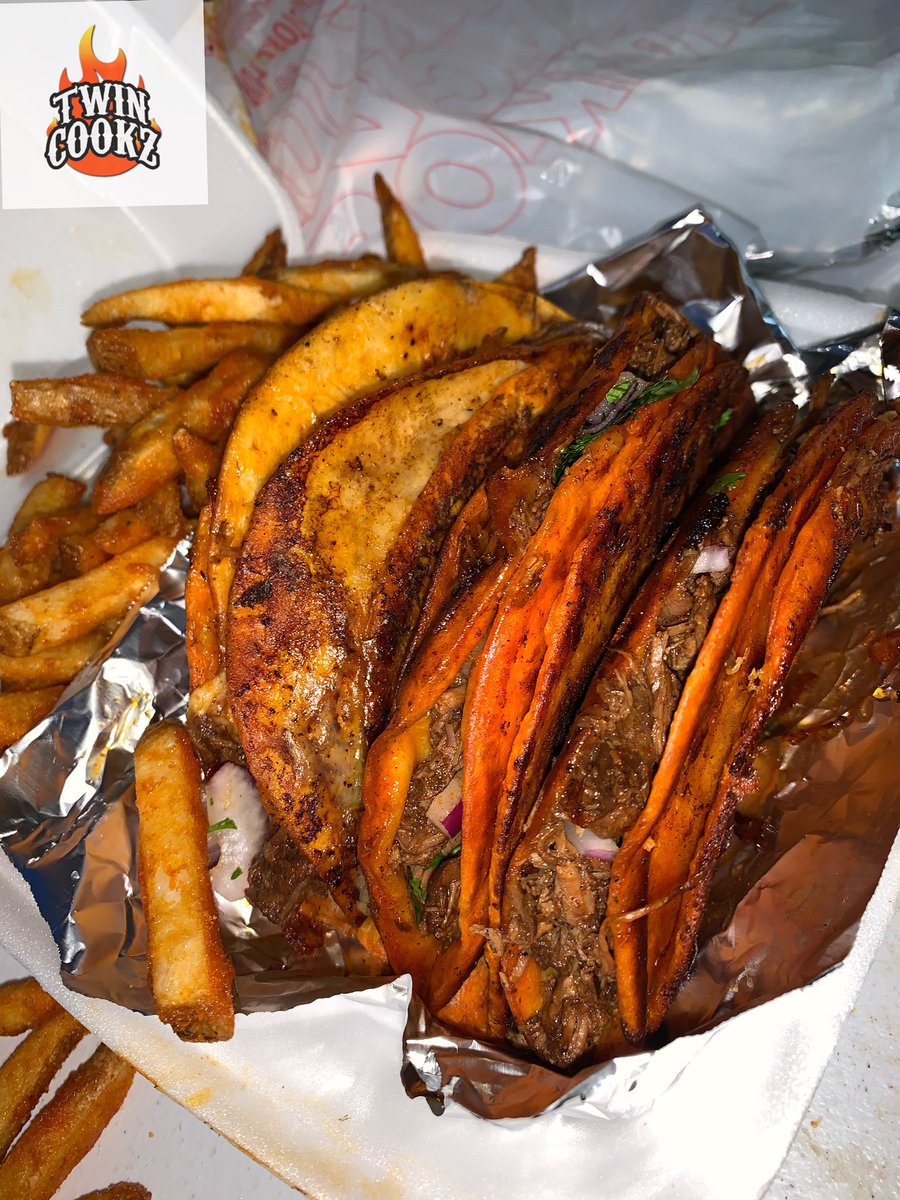 twin_cookz's tweet photo. #birriatacos made by @twin_cookz https://t.co/3Fn03SYYAV