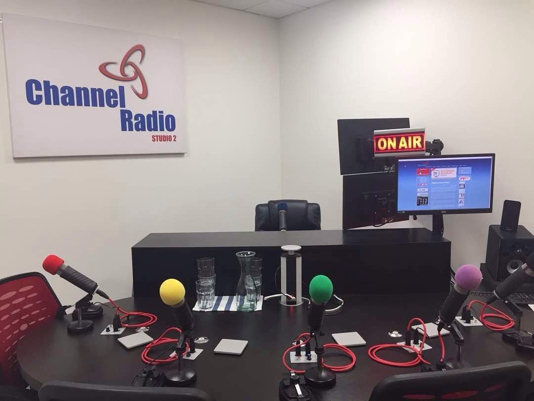 vanillaweb's tweet photo. Audio book producer? Podcaster ? Media skills training ?  professional fully digital radio broadcast studio for hire by the hour. Read all details &amp; pricing here ==>  https://t.co/kUVGIY5aNz https://t.co/dwy1CIK8Eu