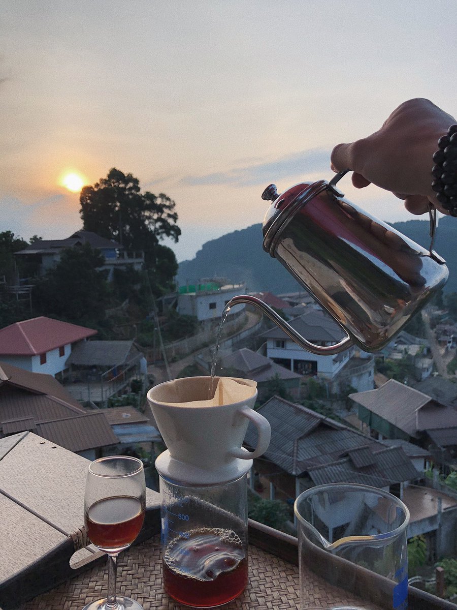 oadphattanan's tweet photo. เกินล้าน
#เที่ยวกับสูงวัย #travelwithgranny #chiangraitrip #chiangrai #phahee #chiangraicafe #phaheecoffee #travelforlife #livetottavel #wonderlust #naturelovers #place #travelnow #traveltrip #photography #traveler #adventure #thailand #แล้วง่ะใครแคร์ #tectเดินเที่ยว https://t.co/qs0ibIYR9k