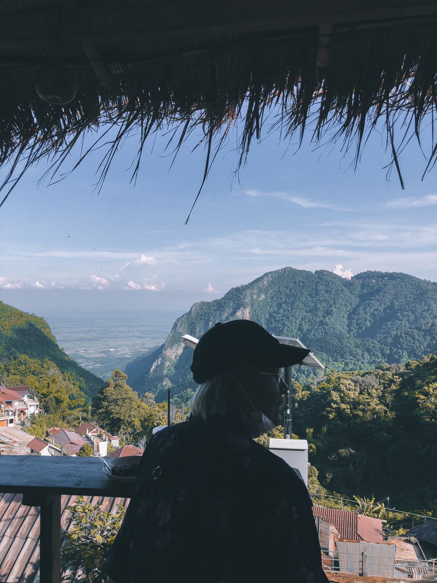 oadphattanan's tweet photo. หลื่อแม คาเฟ่
#เที่ยวกับสูงวัย #travelwithgranny #chiangraitrip #chiangrai #phahee #chiangraicafe #phaheecoffee #travelingtheworld #place #place #travelphotography #travelph #travelnow #traveltrip #photography #traveler #adventure #thailand #แล้วง่ะใครแคร์ #tectเดินเที่ยว https://t.co/vWHjbp7LTZ