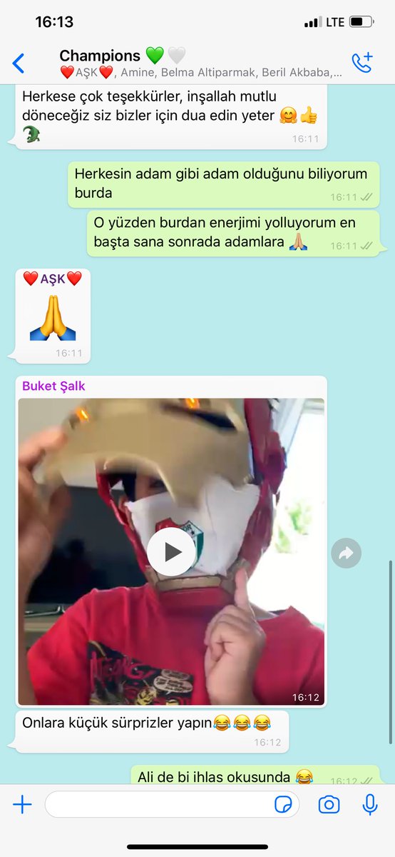 emeldemiryurek's tweet photo. Biz bir aileyiz derken öylesine demedik tüm takım oyuncular ve eşler birlik olduk inandık.. Oynayan oynamayan herkesin Allah yardımcısı olsun.. Zafer inananlarındır #Bursaspor #BirlikteBasaracağızBursa https://t.co/xfvPjo2qPr