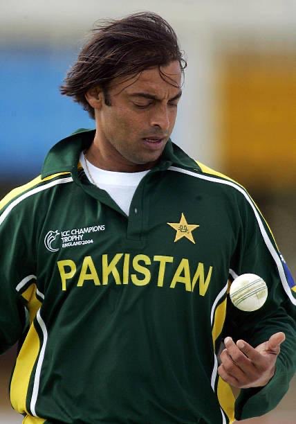 shoaib100mph's tweet photo. Had plenty of artillery to choose from: bouncer, Yorker, in swing, out swing, reverse swing or a slower delivery. What would you prefer? 
Either way I was coming to get you! 
#rawalpindiexpress https://t.co/kLvRfndBMG