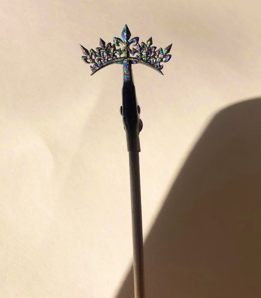 creamode's tweet image. オルタさんの布とティアラがふつくしい(=´∀｀) 
#制作過程の写真だけで興味を持ってくれる方へ届け