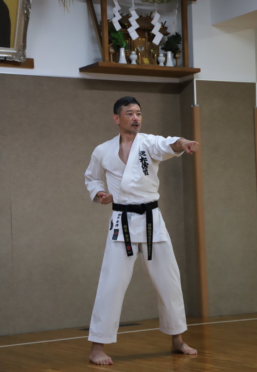 official_skif's tweet photo. Thank you to everyone who joined yesterday's Live training !
Next week will be Murakami shuseki shihan.

昨日のライブ稽古にご参加いただいた皆様、ありがとうございました！
来週は村上首席師範です。
宜しくお願い致します。

 #karate #skif #金澤伸明 館長 #nobuakikanazawa Kancho https://t.co/OOvtf4dn5R