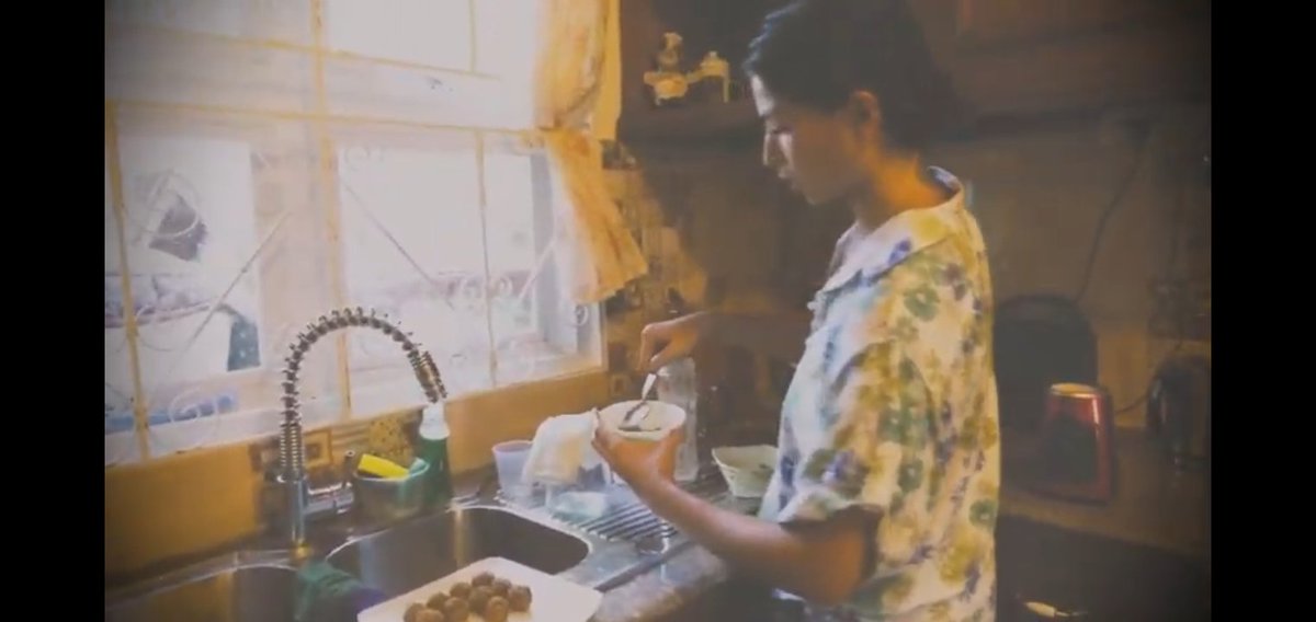 jcarboleda23's tweet photo. Andami Kong napulot na aral dito 😭😍❤️ kahit short video sya nakakainspired ka parin ate @glaizaredux 😍❤️ Parang ansarap mag sipag 😅 Mag luto tapos mag yoga arrrggghhh pano ba mag kaAbs ate🤔🤣loveyou❤️
#GDiary https://t.co/k3anXZbDSd