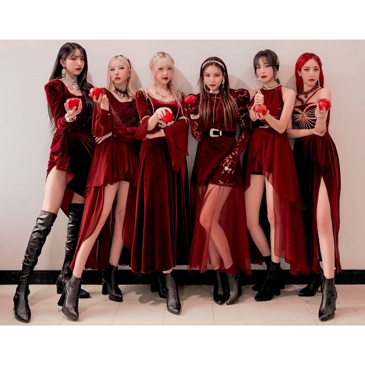 kimsojungfrd's tweet photo. — purtroppo le promozioni di apple🍎 si sono già concluse ,, ma sono comunque state due settimane indimenticabili, questa era ci ha regalato un sacco di sorprese ✨ grazie ai nostri buddies e a tutti quelli che hanno supportato le real♡

( @dancingHwang @yeojaevnha @WonUmjii ) https://t.co/h2u8ZF5NNx