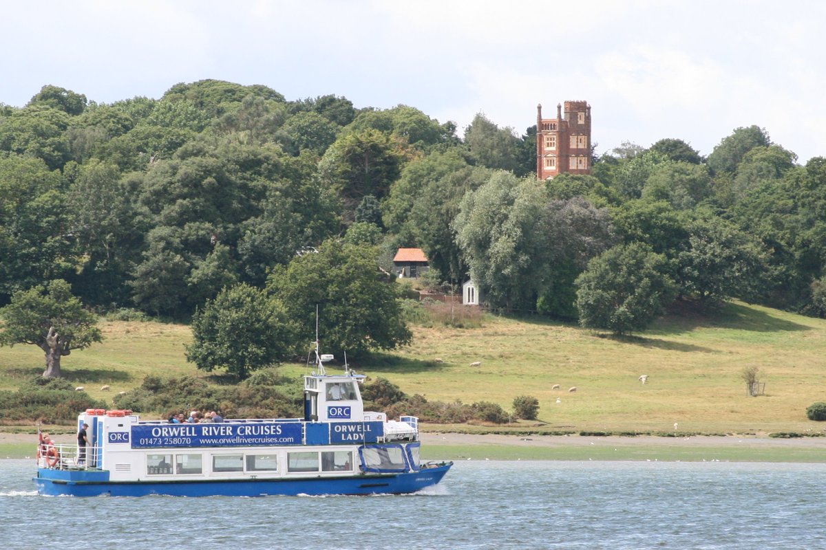 Geates's tweet photo. Two of the icons of the River Orwell seen from the Nacton Foreshore this morning. Perfect day @OrwellLady and Freston Tower. More pictures here: https://t.co/jKyi5HU8re? https://t.co/kAV0P0o4sP