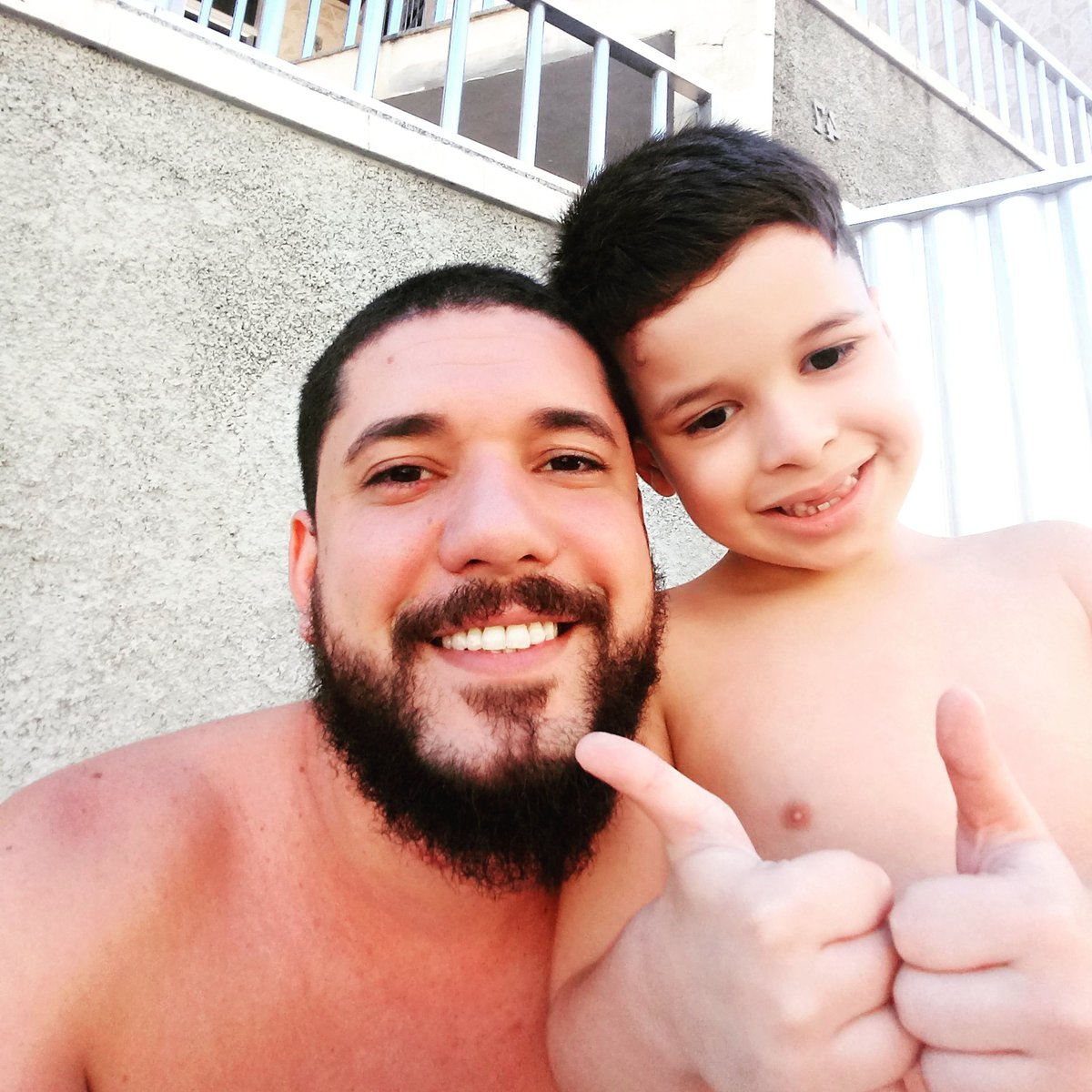 _LeoneAndrade's tweet photo. #filhomeu https://t.co/vyZ3qMAHXR