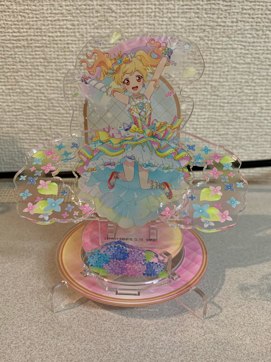 アイカツスターズ 虹野ゆめ 缶バッジ アクスタ フィギュア アイカツスターズ 虹野ゆめ 缶バッジ アクスタ フィギュア アイカツ